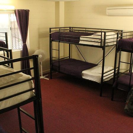 Foreign Exchange Accommodation-Beachside Townsville Extérieur photo