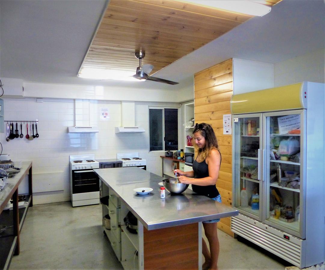 Foreign Exchange Accommodation-Beachside Townsville Extérieur photo